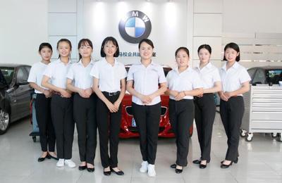 00后女生學汽修 打破性別刻板印象，99%汽車企業(yè)青睞的新趨勢